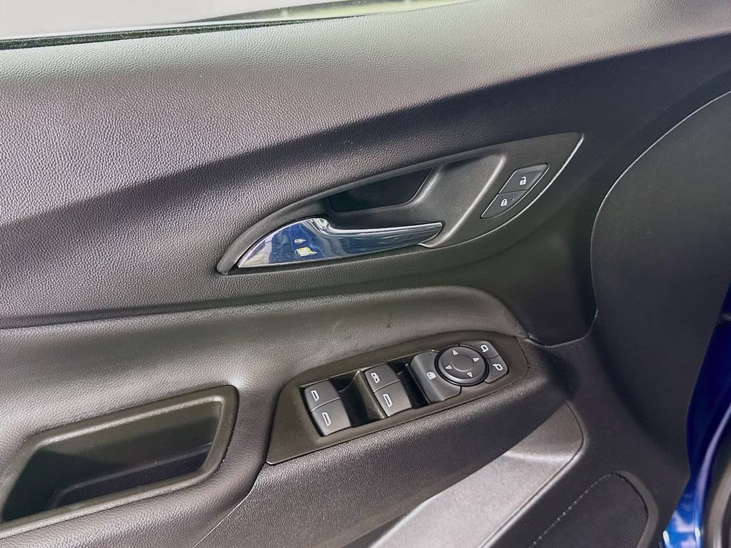2023 Blue Glow Metallic Chevrolet Equinox LT FWD SUV