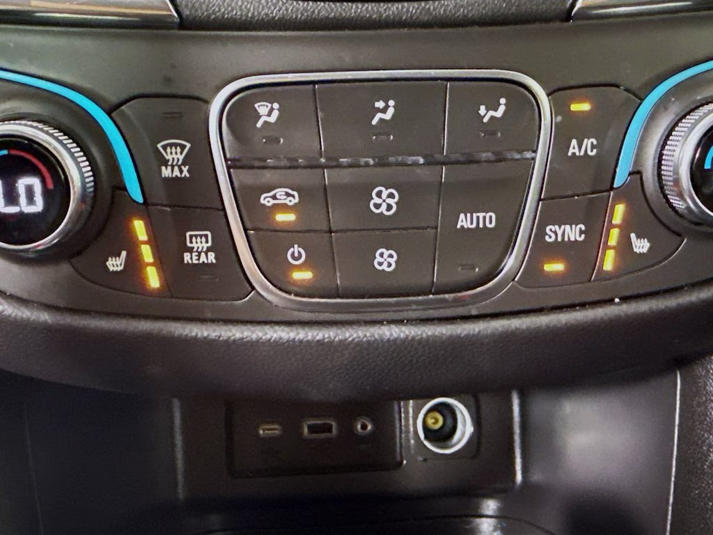 2023 Blue Glow Metallic Chevrolet Equinox LT FWD SUV