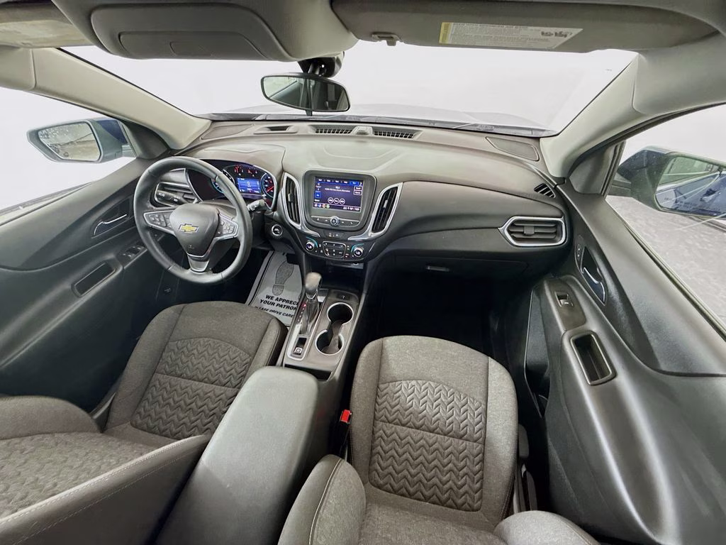 2023 Blue Glow Metallic Chevrolet Equinox LT FWD SUV