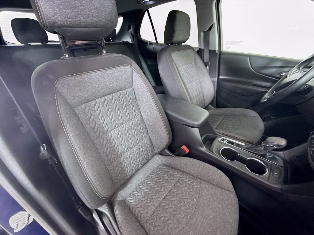 2023 Blue Glow Metallic Chevrolet Equinox LT FWD SUV