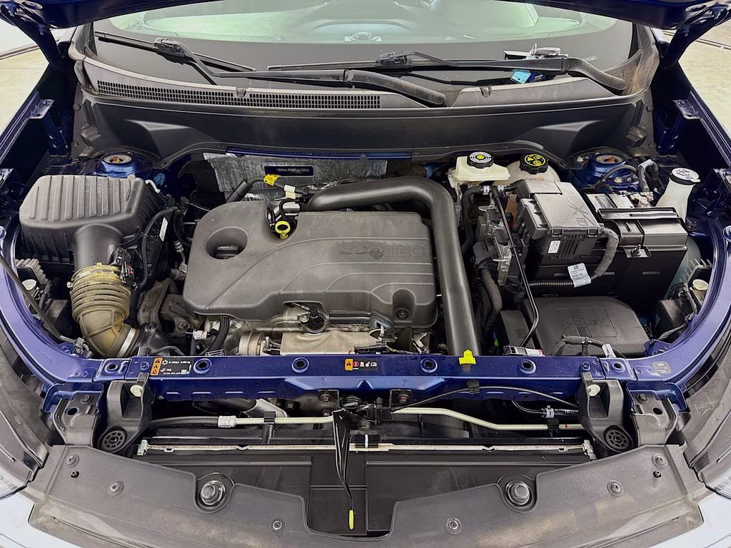 2023 Blue Glow Metallic Chevrolet Equinox LT FWD SUV