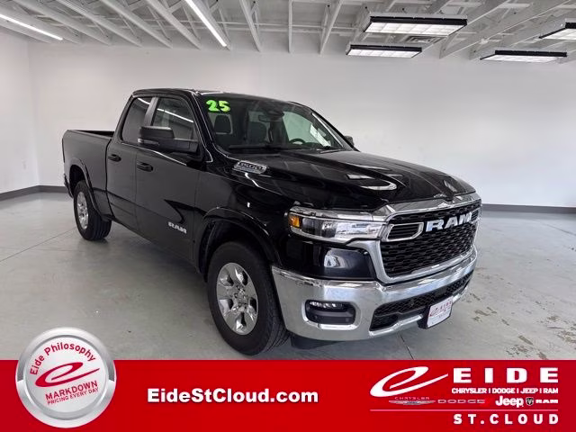 2025 Diamond Black Crystal Pearlcoat Ram 1500 Big Horn 4X4 Truck