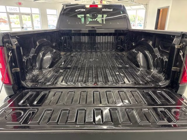 2025 Diamond Black Crystal Pearlcoat Ram 1500 Big Horn 4X4 Truck