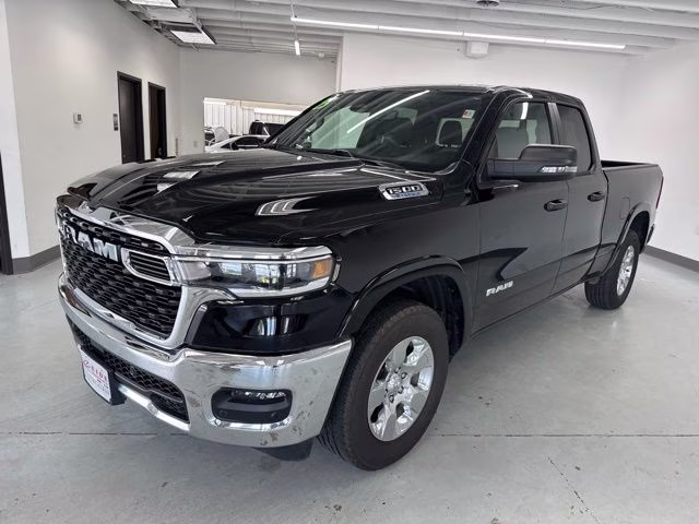 2025 Diamond Black Crystal Pearlcoat Ram 1500 Big Horn 4X4 Truck