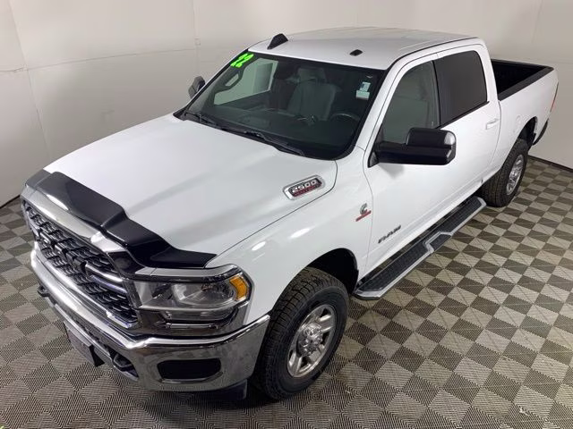2022 Bright White Clearcoat Ram 2500 Big Horn 4X4 Truck