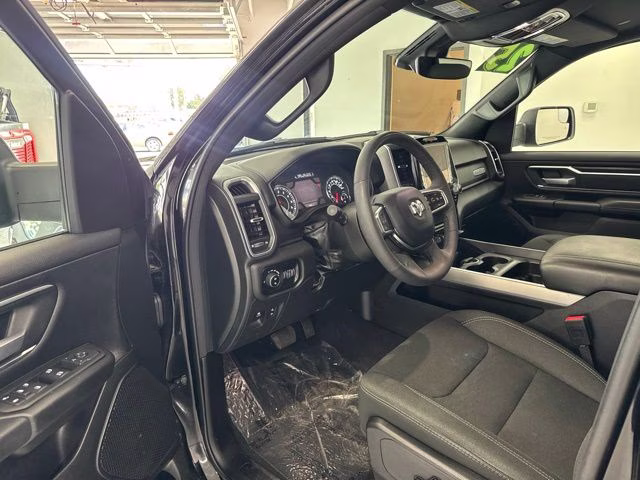 2025 Diamond Black Crystal Pearlcoat Ram 1500 Big Horn 4X4 Truck