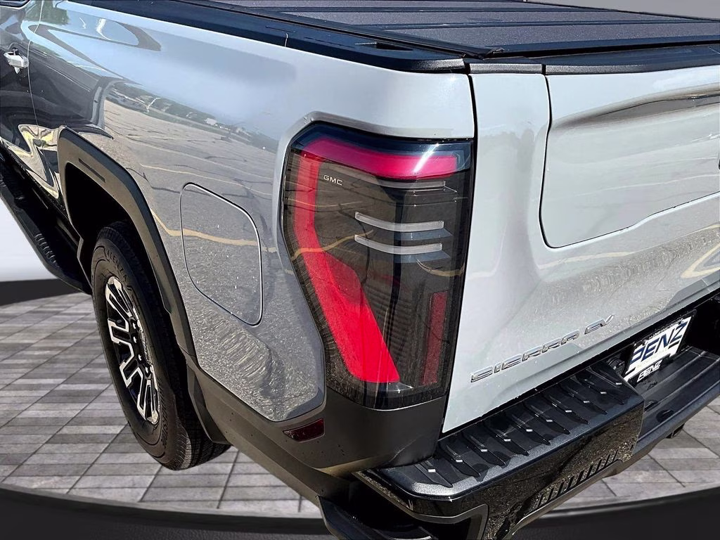 2026 GMC Sierra EV Elevation - Photo 31