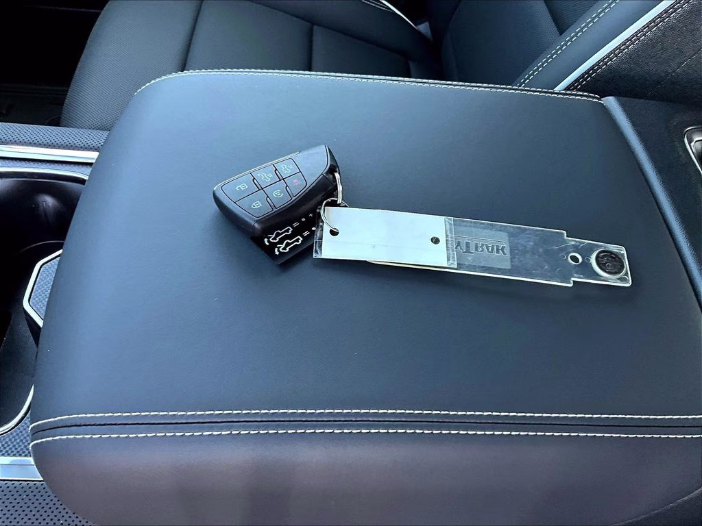 2026 GMC Sierra EV Elevation - Photo 38