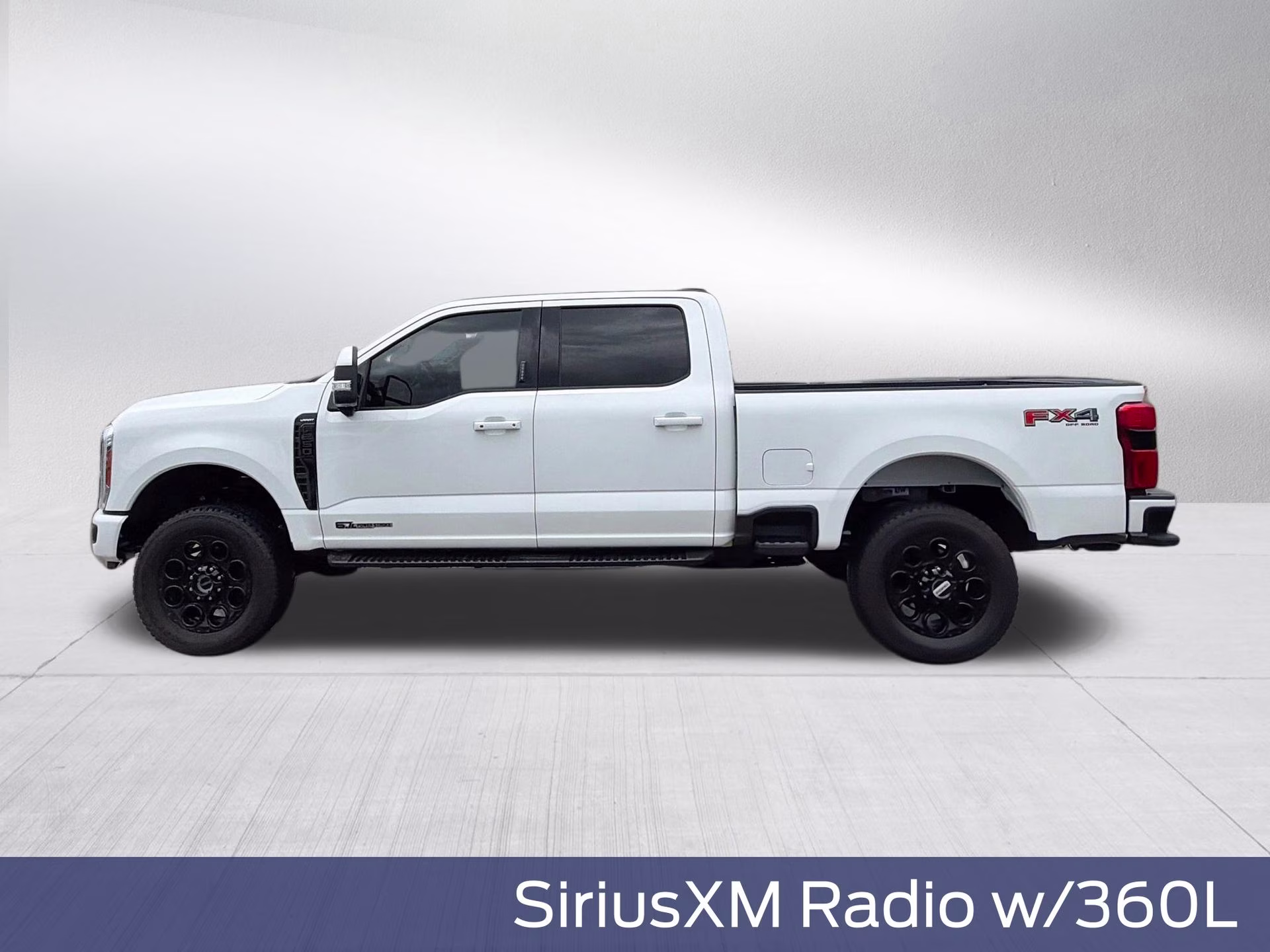 2023 Oxford White Ford Super Duty F-250 SRW Lariat 4X4 Truck