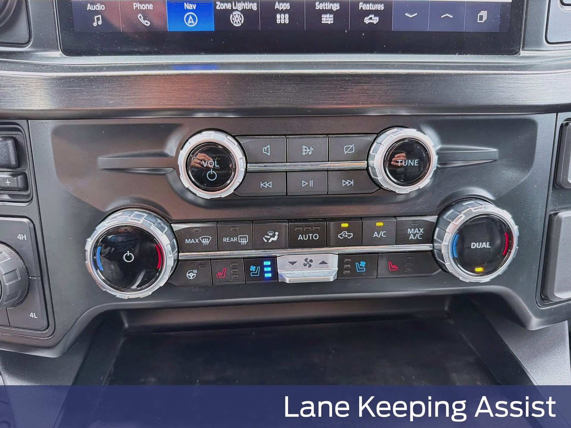 2023 Oxford White Ford Super Duty F-250 SRW Lariat 4X4 Truck