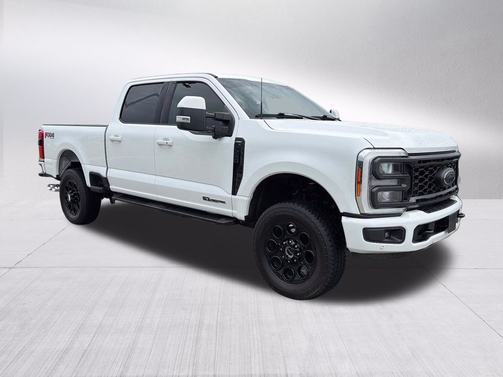 2023 Oxford White Ford Super Duty F-250 SRW Lariat 4X4 Truck