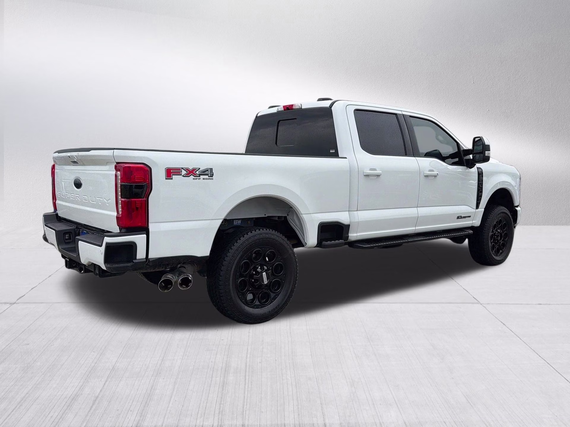 2023 Oxford White Ford Super Duty F-250 SRW Lariat 4X4 Truck