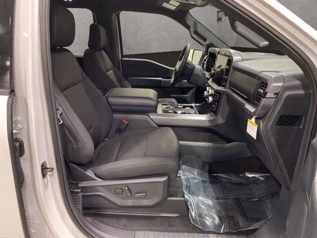 2026 Oxford White Ford F-150 XLT Black Appearance 4X4 Truck