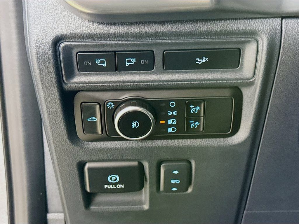 2023 Gray Metallic Ford F-150 Lariat 4X4 Truck