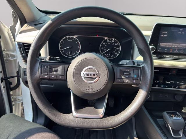 2021 Pearl White Tricoat Nissan Rogue SV AWD SUV