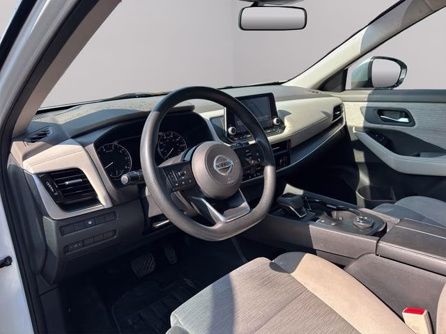 2021 Pearl White Tricoat Nissan Rogue SV AWD SUV