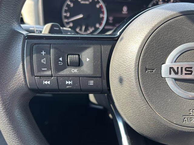 2021 Pearl White Tricoat Nissan Rogue SV AWD SUV