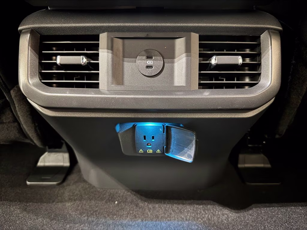 2026 Avalanche Ford F-150 Lariat 4X4 Truck