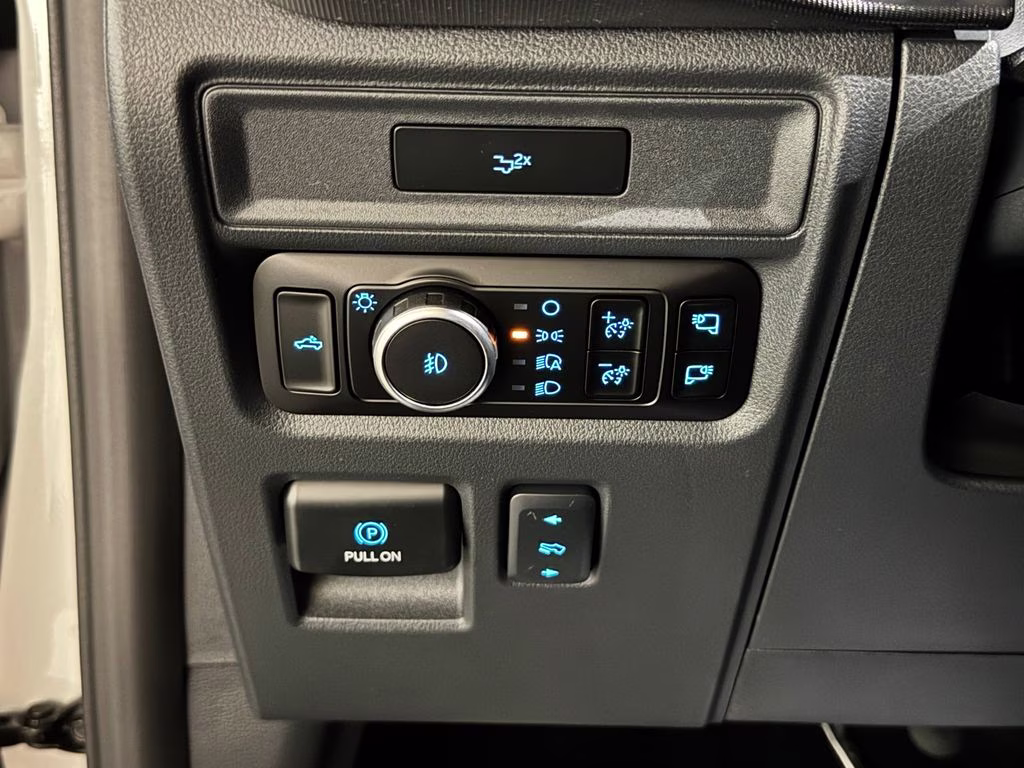 2026 Avalanche Ford F-150 Lariat 4X4 Truck