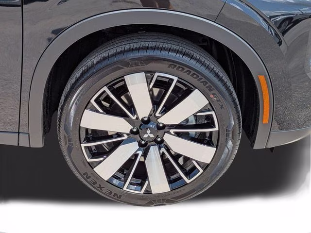 2026 Labrador Black Pearl Mitsubishi Outlander SE FWD SUV