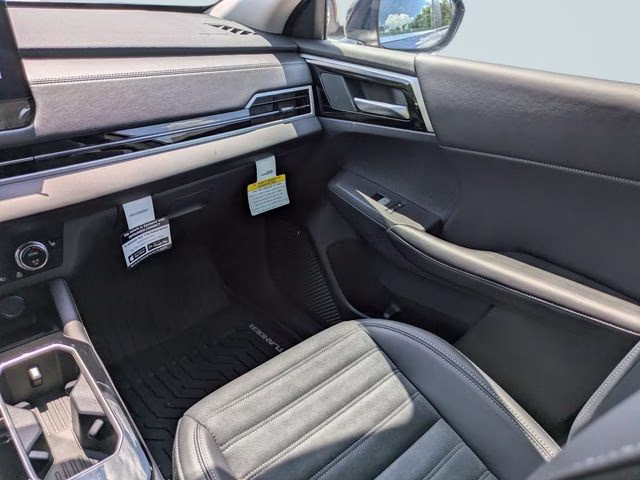 2026 Labrador Black Pearl Mitsubishi Outlander SE FWD SUV