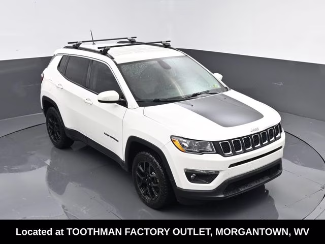 2017 White Clearcoat Jeep Compass Latitude 4X4 SUV