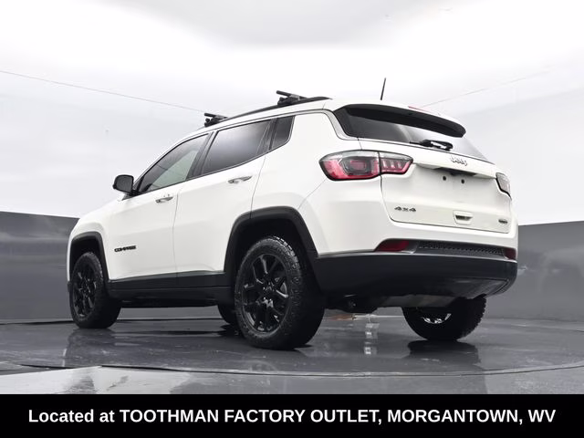 2017 White Clearcoat Jeep Compass Latitude 4X4 SUV