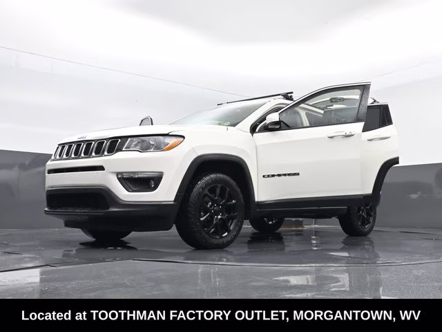 2017 White Clearcoat Jeep Compass Latitude 4X4 SUV