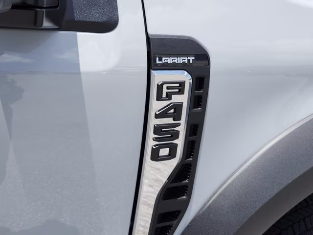 2026 Avalanche Ford Super Duty F-450 DRW Lariat 4X4 Chassis