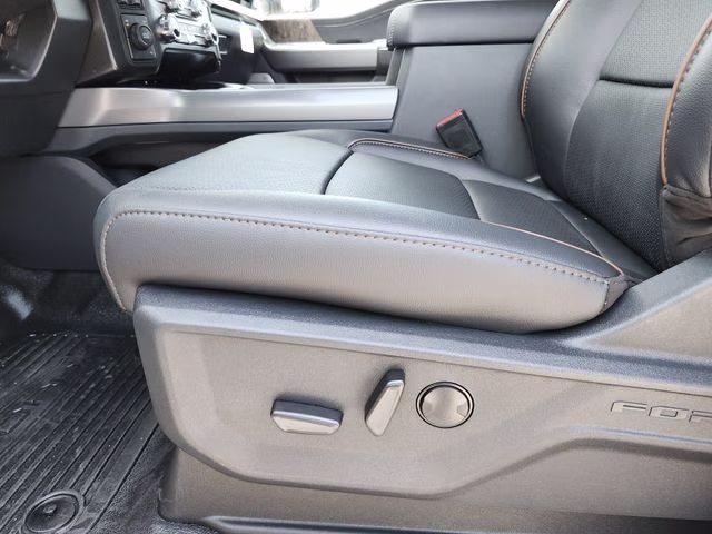2026 Avalanche Ford Super Duty F-450 DRW Lariat 4X4 Chassis