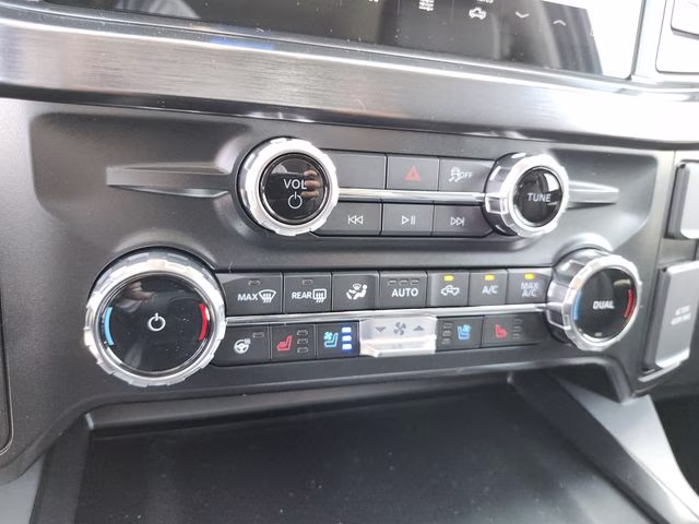 2026 Avalanche Ford Super Duty F-450 DRW Lariat 4X4 Chassis