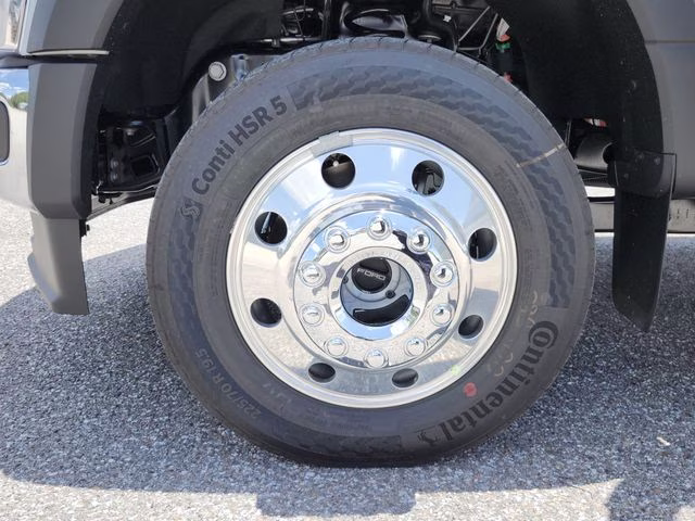 2026 Avalanche Ford Super Duty F-450 DRW Lariat 4X4 Chassis