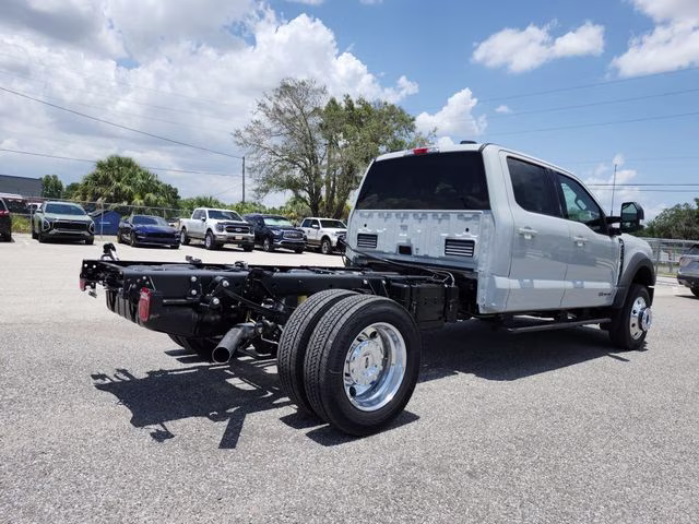 2026 Avalanche Ford Super Duty F-450 DRW Lariat 4X4 Chassis