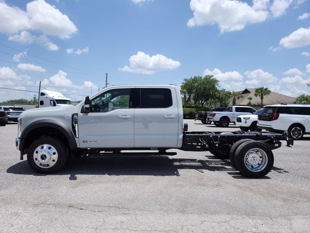 2026 Avalanche Ford Super Duty F-450 DRW Lariat 4X4 Chassis