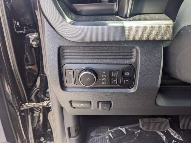 2026 Agate Black Metallic Ford Super Duty F-450 DRW Platinum 4X4 Truck