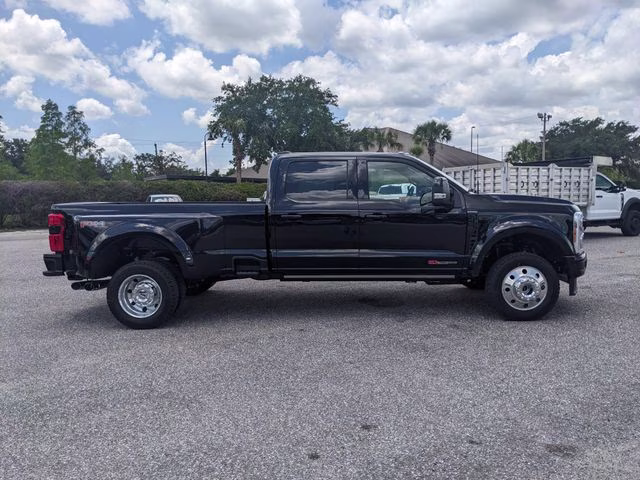 2026 Agate Black Metallic Ford Super Duty F-450 DRW Platinum 4X4 Truck