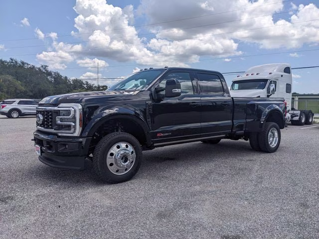 2026 Agate Black Metallic Ford Super Duty F-450 DRW Platinum 4X4 Truck