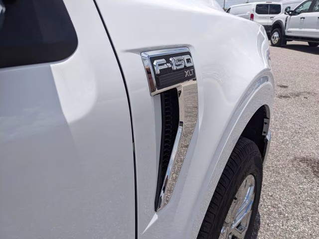 2026 Oxford White Ford F-150 XLT 4X4 Truck