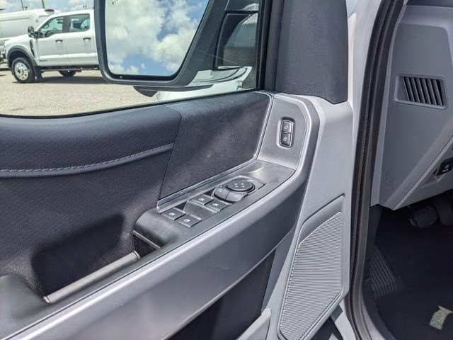 2026 Oxford White Ford F-150 XLT 4X4 Truck
