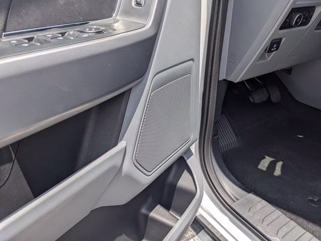 2026 Oxford White Ford F-150 XLT 4X4 Truck