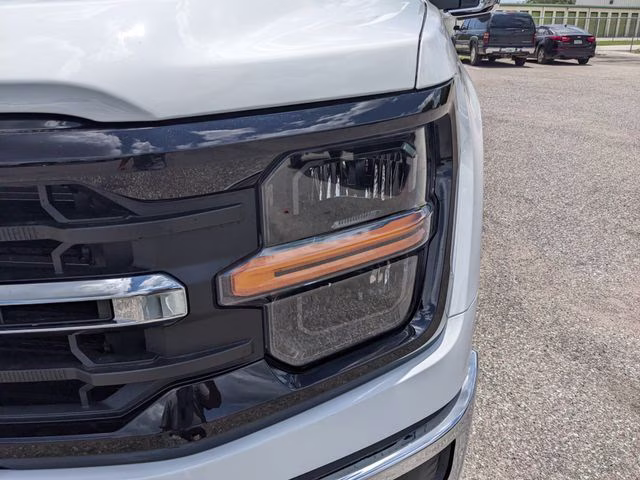 2026 Oxford White Ford F-150 XLT 4X4 Truck