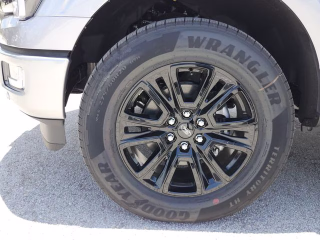 2026 Iconic Silver Metallic Ford F-150 Platinum 4X4 Truck