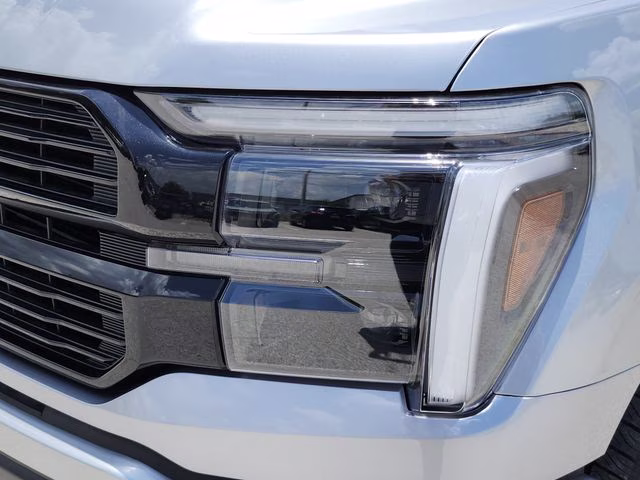 2026 Iconic Silver Metallic Ford F-150 Platinum 4X4 Truck