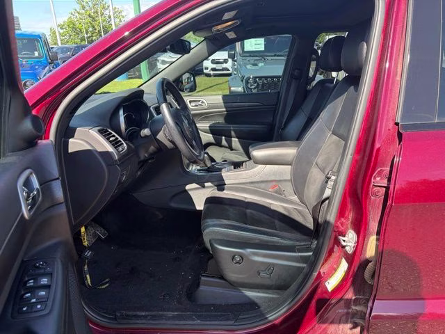 2018 Velvet Red Pearlcoat Jeep Grand Cherokee Altitude 4X4 SUV