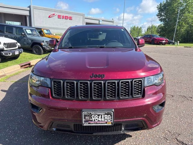 2018 Velvet Red Pearlcoat Jeep Grand Cherokee Altitude 4X4 SUV