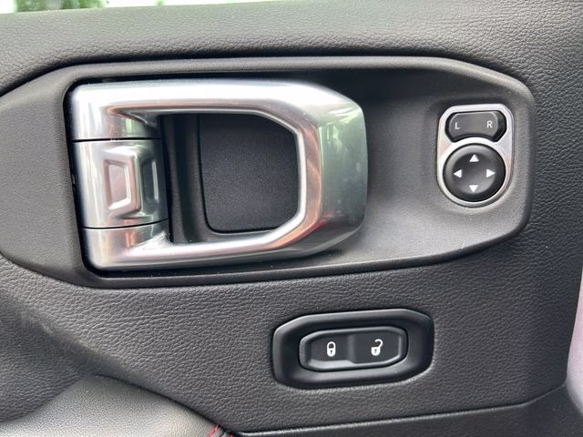 2024 Silver Zynith Clearcoat Jeep Wrangler Rubicon 392 4X4 SUV