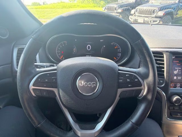 2018 Velvet Red Pearlcoat Jeep Grand Cherokee Altitude 4X4 SUV