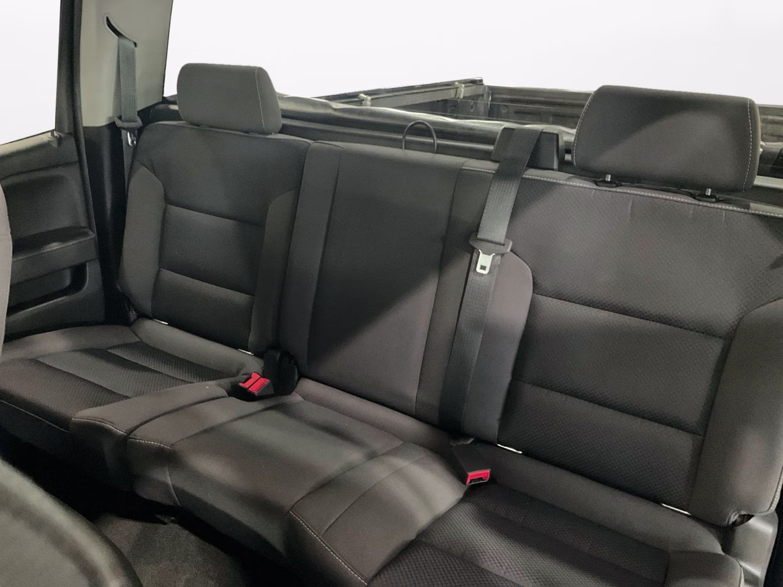 2018 Silver Ice Metallic Chevrolet Silverado 1500 LT 4X4 Truck