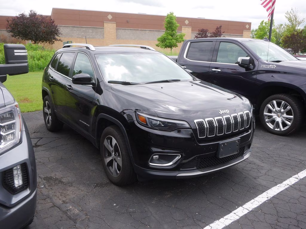 2020 Diamond Black Crystal Pearlcoat Jeep Cherokee Limited w/ Pano Roof 4X4 SUV