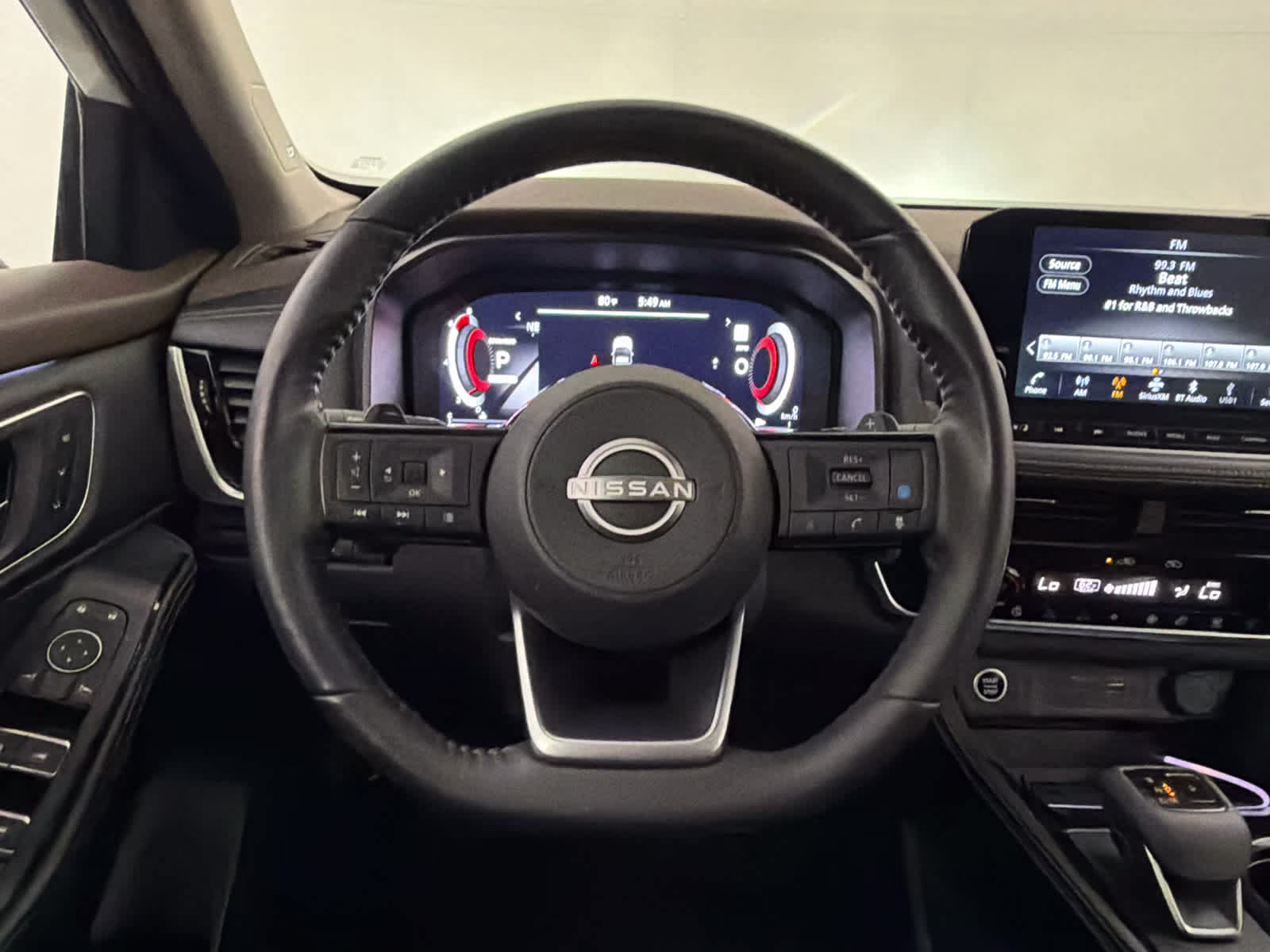 2023 Pearl White Tricoat Nissan Rogue Platinum FWD SUV